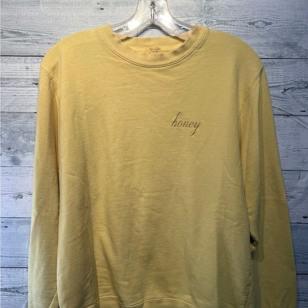 Brandy Melville Erica honey Embroidered  crew sweatshirt  Size J.Galt Shanghai